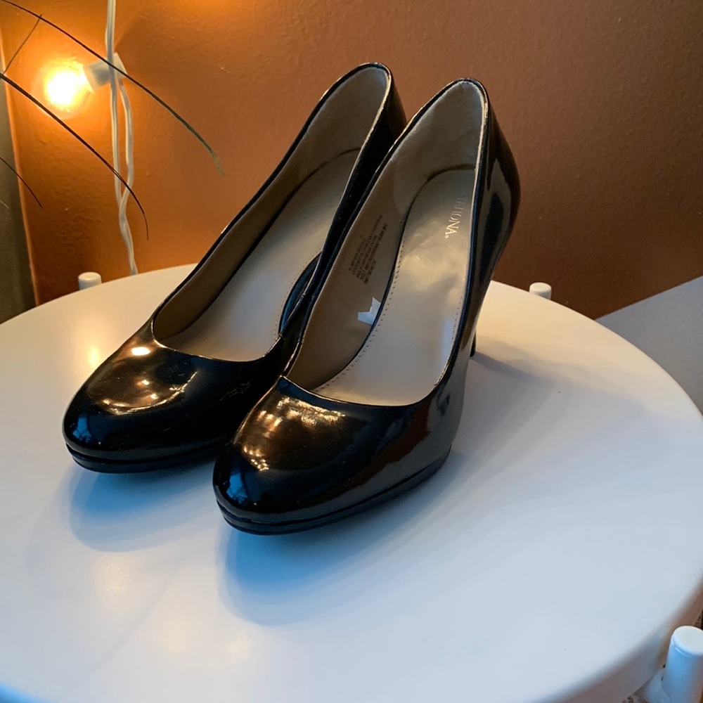 black heels size 11 like new